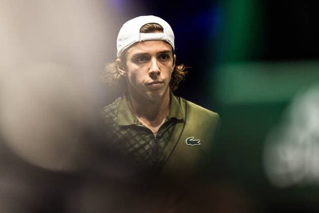 Rolex Paris Masters 2025 - Day One Arthur Cazaux (FRA) plays his men s singles match against Luciano Darderi (ITA) on day one of the Paris ATP, Tennis Herren Masters 1000 tennis tournament at the Paris La Defense Arena in Nanterre, on the outskirts of Paris. Paris France  Copyright: xIbrahimxEzzatx originalFilename:ezzat-notitle251027_np7pY.jpg