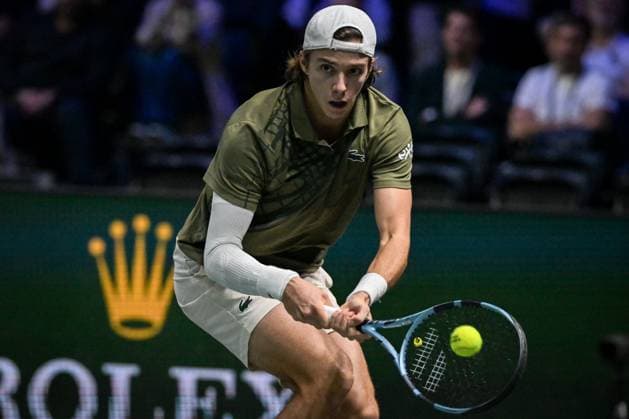 Rolex Paris Masters 2025 in Paris FA Arthur Cazaux competes during the Rolex Paris Masters 2025 tournament at the Paris La Defense Arena in Paris, on October 27, 2025. Photo by Firas Abdullah ABACAPRESS.COM Paris Ile-de-France France  Copyright: xAbdullahxFiras ABACAx