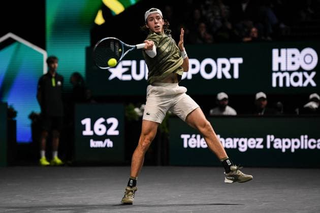 Rolex Paris Masters 2025 in Paris FA Arthur Cazaux competes during the Rolex Paris Masters 2025 tournament at the Paris La Defense Arena in Paris, on October 27, 2025. Photo by Firas Abdullah ABACAPRESS.COM Paris Ile-de-France France  Copyright: xAbdullahxFiras ABACAx
