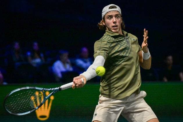 Rolex Paris Masters 2025 in Paris FA Arthur Cazaux competes during the Rolex Paris Masters 2025 tournament at the Paris La Defense Arena in Paris, on October 27, 2025. Photo by Firas Abdullah ABACAPRESS.COM Paris Ile-de-France France  Copyright: xAbdullahxFiras ABACAx