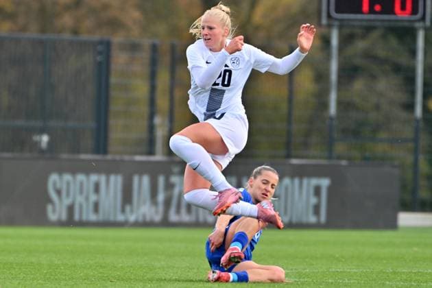 Radomlje, Slovenia, October 27th 2025, Zara Kramzar of Slovenia in action against Serbian player during the International women?s football Friendly match between Slovenia and Serbia at Sports Park Radomlje, Radomlje, Slovenia. (Photo by Igor Kupljenik Sports Press Photo) Copyright: xIgorxKupljenikx xSPPx Sportspressphoto_SPR52563