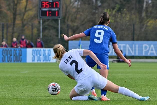 Radomlje, Slovenia, October 27th 2025, Nina Matejic of Serbia (R) in action against Lana Golob of Slovenia (L) during the International women?s football Friendly match between Slovenia and Serbia at Sports Park Radomlje, Radomlje, Slovenia. (Photo by Igor Kupljenik Sports Press Photo) Copyright: xIgorxKupljenikx xSPPx Sportspressphoto_SPR52575