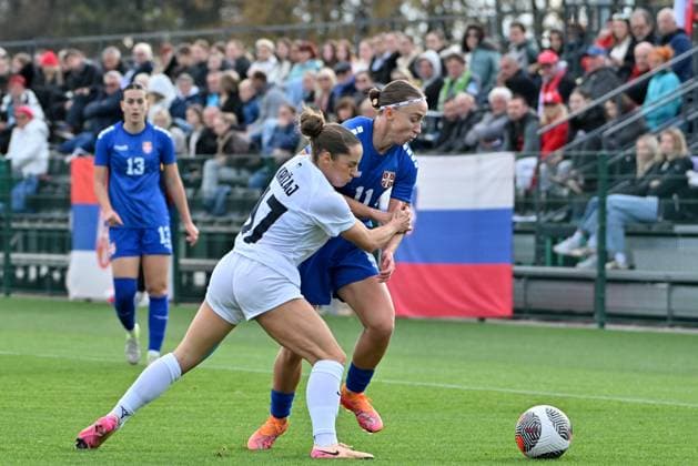 Radomlje, Slovenia, October 27th 2025, Izabela Krizaj of Slovenia (3L) in action against Miljana Ivanovic of Serbia (R) during the International women?s football Friendly match between Slovenia and Serbia at Sports Park Radomlje, Radomlje, Slovenia. (Photo by Igor Kupljenik Sports Press Photo) Copyright: xIgorxKupljenikx xSPPx Sportspressphoto_SPR52601