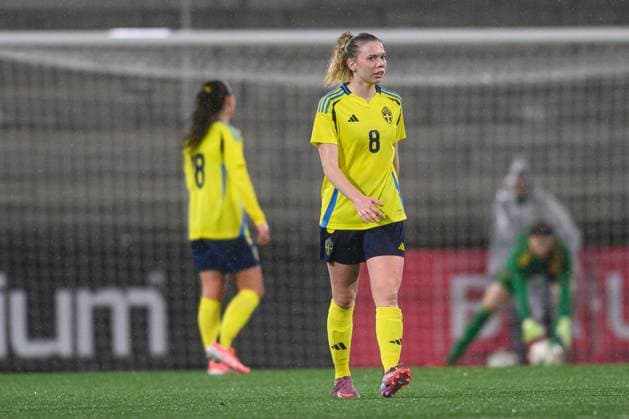 251027 Bea Sprung of Sweden looks dejected during the international friendly under 23 football match between Sweden and Germany on October 27, 2025 in Malmö Photo Christoffer Borg Mattisson BILDBYRAN COP 261 CB0483 fotboll football soccer fotball u23 under 23 sverige sweden germany dam bbeng landslag depp sverige sweden tyskland germany  Copyright: CHRISTOFFERxBORGxMATTISSON BB251027CB062