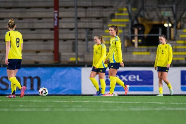 251027 Elsa Pelgander of Sweden looks dejected after 0 2 during the international friendly under 23 football match between Sweden and Germany on October 27, 2025 in Malmö Photo Christoffer Borg Mattisson BILDBYRAN COP 261 CB0483 fotboll football soccer fotball u23 under 23 sverige sweden germany dam bbeng landslag depp  Copyright: CHRISTOFFERxBORGxMATTISSON BB251027CB078