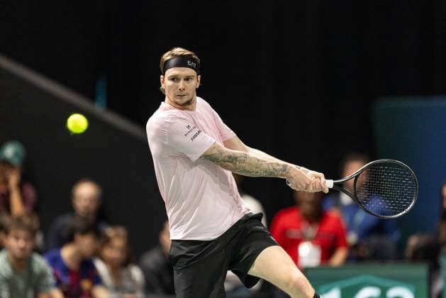 Rolex Paris Masters 2025 Alexander Bublik (KAZ) plays against Alexei Popyrin (AUS) in his men s singles match on day one of the Paris ATP, Tennis Herren Masters 1000 tennis tournament at the Paris La Defense Arena in Nanterre, on the outskirts of Paris, on october 27, 2025. Paris France  Copyright: xIbrahimxEzzatx originalFilename:ezzat-notitle251027_npbSE.jpg