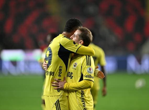 Gaziantep FK v Fenerbahce - Turkish Super Lig GAZIANTEP, TURKIYE - OCTOBER 27: En-Nesyri of Fenerbahce celebrates after a goal during Turkish Super Lig match between Gaziantep FK and Fenerbahce in Gaziantep, Turkiye on October 27, 2025. Adsiz Gunebakan Anadolu Gaziantep Turkey. Editorial use only. Please get in touch for any other usage.  Copyright: x2025xAnadoluxAdsizxGunebakanx