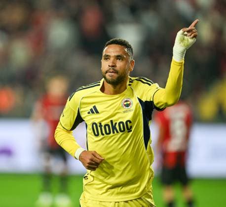 Gaziantep FK v Fenerbahce - Turkish Super Lig GAZIANTEP, TURKIYE - OCTOBER 27: En-Nesyri of Fenerbahce celebrates after a goal during Turkish Super Lig match between Gaziantep FK and Fenerbahce in Gaziantep, Turkiye on October 27, 2025. Adsiz Gunebakan Anadolu Gaziantep Turkey. Editorial use only. Please get in touch for any other usage.  Copyright: x2025xAnadoluxAdsizxGunebakanx