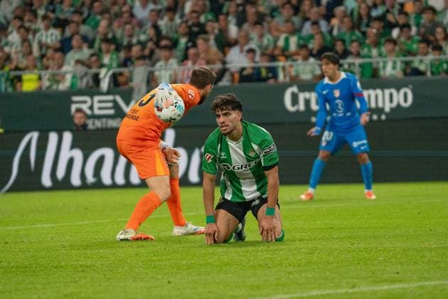 Ez Abde (N10) upset after missing a chance during La Liga match between Real Betis and Atlético de Madrid at the Estadio de la Cartuja in Seville, Spain Copyright: xAndresxLopezxSheridanxx xSPPx Sportspressphoto_SPR52633