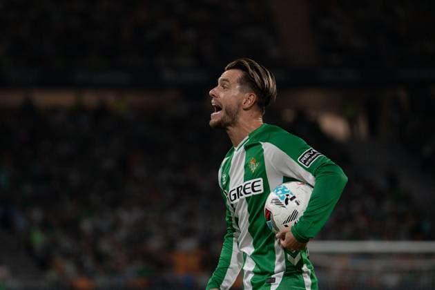 Lo Celso (N20) screams at the referee during La Liga match between Real Betis and Atlético de Madrid at the Estadio de la Cartuja in Seville, Spain Copyright: xAndresxLopezxSheridanxx xSPPx Sportspressphoto_SPR52636