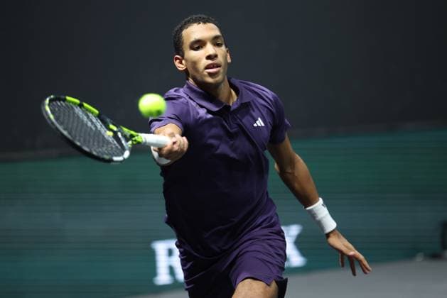 ROLEX PARIS MASTERS TENNIS 2025 Thierry Larret MAXPPP - Nanterre (92) 28 10 2025 Thierry Larret Maxppp. Tennis. Rolex Paris Masters. Paris La Defense, Nanterre (92). Du 25 octobre au 2 novembre 2025.Mardi 28 octobre 2025. Felix AUGER-ALIASSIME (CAN) vs Francisco COMESANA (ARG) Nanterre (92) PARIS LA DEFENSE ARENA ILE DE FRANCE FRANCE  Copyright: xMAXPPPxThierryxLarretx TLR202510289154 TLR202510289154