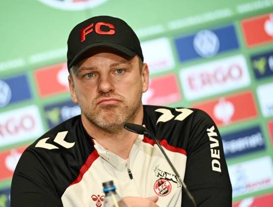 28 10 2025, xophax, Fußball , DFB Pokal , 2 Runde Saison 2025 2026 1 FC Köln Pressekonferenz vor dem DFB Pokal Spiel gegen Bayern München Trainer Lukas Kwasniok Köln