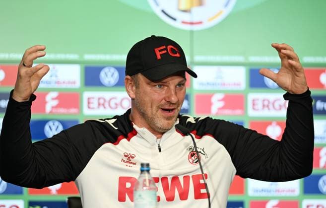 28 10 2025, xophax, Fußball , DFB Pokal , 2 Runde Saison 2025 2026 1 FC Köln Pressekonferenz vor dem DFB Pokal Spiel gegen Bayern München Trainer Lukas Kwasniok Köln