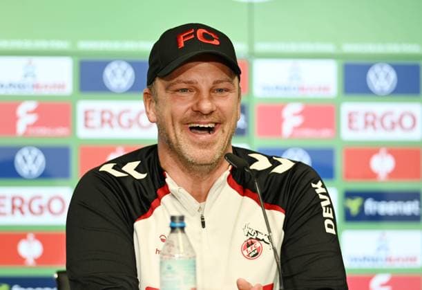 28 10 2025, xophax, Fußball , DFB Pokal , 2 Runde Saison 2025 2026 1 FC Köln Pressekonferenz vor dem DFB Pokal Spiel gegen Bayern München Trainer Lukas Kwasniok Köln