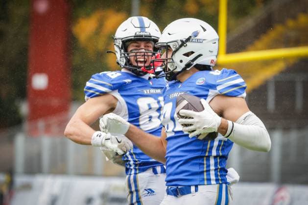 AMERICAN FOOTBALL - IFAF EC, ITA vs GER KREFELD,GERMANY,28.OCT.25 - AMERICAN FOOTBALL - IFAF European Championship, EM, Europameisterschaft bronze medal game, Italy vs Germany. Image shows the rejoicing of Matteo Mozzanica and Carlo Tassan (ITA).  GEPAxpictures xDavidxBitzan