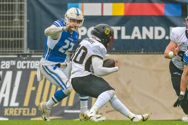 Gerald Ameln (Team Germany, 30) runs with the ball, Team Germany vs Team Italy, American Football, European Championship, EM, Europameisterschaft Bronze Game, Season 2025, 28.10.2025, Krefeld Grotenburg Stadion Germany Copyright: xFootxBowl JUSTxSHOTSx
