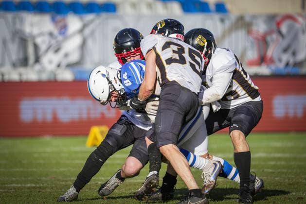 AMERICAN FOOTBALL - IFAF EC, ITA vs GER KREFELD,GERMANY,28.OCT.25 - AMERICAN FOOTBALL - IFAF European Championship, EM, Europameisterschaft bronze medal game, Italy vs Germany. Image shows Carlo Tassan (ITA) and Konstantin Katz (GER).  GEPAxpictures xDavidxBitzan