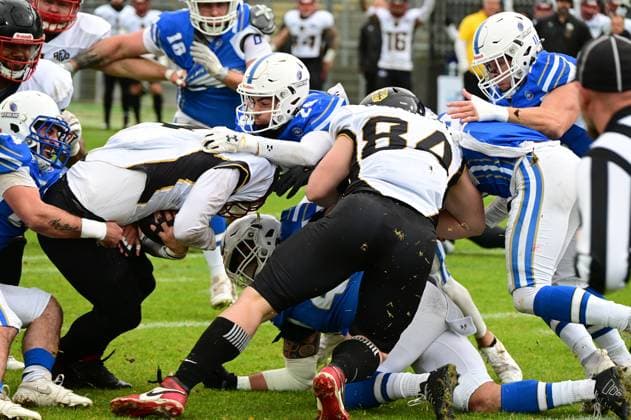 28 10 2025 xkhx Krefeld Grotenburg Stadion American Football European Championship 2025 Italy Germany Match for 3rd place Heiko Bals 4, GER with the ball