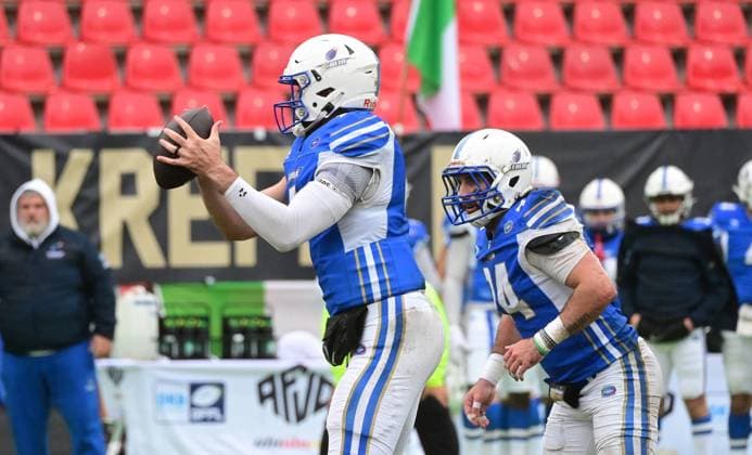 28 10 2025 xkhx Krefeld Grotenburg Stadium American Football European Championship 2025 Italy Germany 3rd place match Zahradka, Luke 7, ITA with the ball