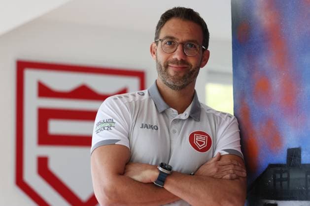 Boris Schommers SI is introduced as the new coach of Sportfreunde Siegen Soccer Regionalliga West, Sportfreunde Siegen, on 28 10 2025 in Siegen Germany