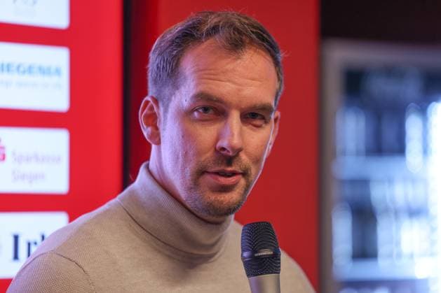 Press conference Boris Schommers SI not in the picture is introduced as the new coach of Sportfreunde Siegen In the picture Managing Director Matthias Georg SI Soccer Regionalliga West, Sportfreunde Siegen, on 28 10 2025 in Siegen Germany