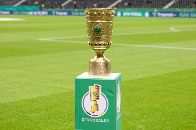 DFB Pokal Eintracht Frankfurt Borussia Dortmund, 28 10 2025 Cup, Cup, DFB Pokal, League Cup, Trophy, Trophy, symbolic image, Eintracht Frankfurt Borussia Dortmund, Frankfurt, Deutsche Bank Park, 28 10 2025 Copyright: xBEAUTIFULxSPORTS Gawlikx
