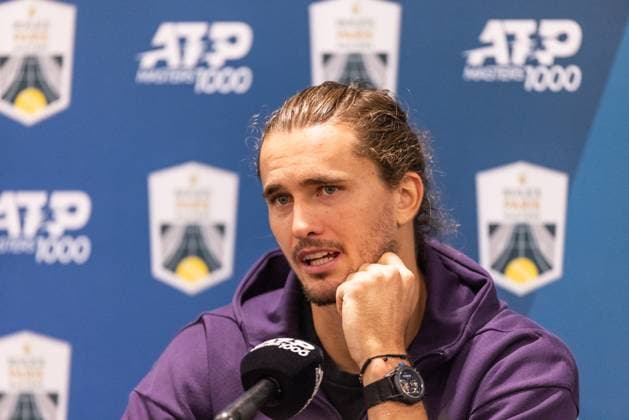Rolex Paris Masters 2025 - Day 2 Alexander Zverev attends a press conference, PK, Pressekonferenz on day two of the Paris ATP, Tennis Herren Masters 1000 tennis tournament at the Paris La Defense Arena in Nanterre, on the outskirts of Paris. Paris France  Copyright: xIbrahimxEzzatx originalFilename:ezzat-notitle251028_npHno.jpg