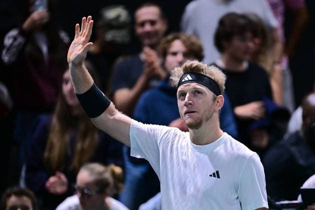 TENNIS : Rolex Paris Masters - Paris - 28 10 2025 Alejandro Davidovich Fokina ( Spain ) celebrates his victory during the Rolex Paris Masters at Paris La Defense Arena on October 28, 2025 in Nanterre, France. (Photo by Federico Pestellini PSNewz ) ParisFrance  Copyright: xFedericoxPestellinix