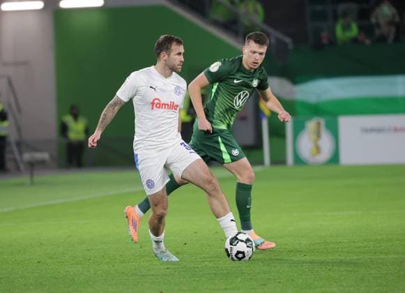Football, DFB Cup, VfL Wolfsburg - Holstein Kiel