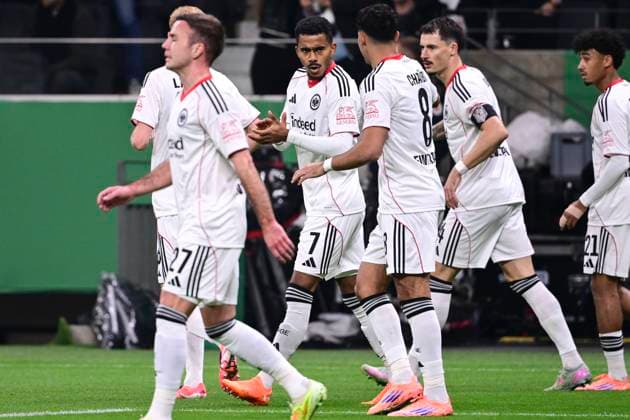 Torjubel zum 1:0 durch Ansgar Knauff 7 (Eintracht Frankfurt), Eintracht Frankfurt vs. Borussia Dortmund, DFB-Pokal, 2. Runde, 28.10.2025 DFB regulations prohibit any use of photographs as image sequences and or quasi-video Frankfurt Hessen Deutschland Copyright: xkolbert-press MarcxNiemeyerx