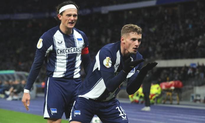 Michael Cuisance cheers after 1 0, Fabian Reese joy emotion jubilation Sport Soccer Football DFB Pokal 2 Round Men Season 2025 2026 28 10 2025 Hertha BSC Berlin vs SV Elversberg DFL regulations prohibit any use of photographs as image sequences and or quasi video