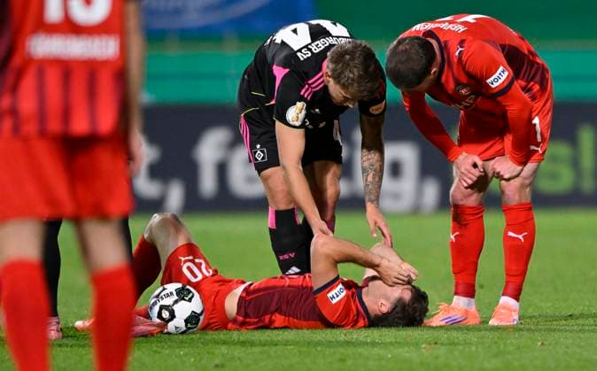 Luca Kerber 1 FC Heidenheim 1846 FCH 20 injured Injury Luka Vuskovic Hamburger SV HSV 44 Budu Zivzivadze Siwsiwadse 1 FC Heidenheim 1846 FCH 11 kuemmern 1 FC Heidenheim 1846 FCH vs Hamburger SV HSV DFB Pokal Second Round 28 10 2025 DFL REGULATIONS PROHIBIT ANY USE OF PHOTOGRAPHS AS IMAGE SEQUENCES AND OR QUASI VIDEO 1 FC Heidenheim 1846 FCH vs Hamburger SV HSV