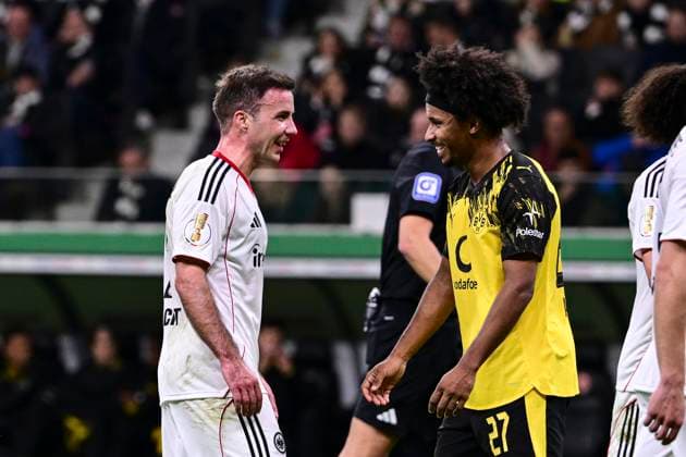 Mario Goetze 27 Eintracht Frankfurt and Karim Adeyemi 27 Borussia Dortmund , Eintracht Frankfurt vs Borussia Dortmund, DFB Pokal, 2 Runde, 28 10 2025 DFB regulations prohibit any use of photographs as image sequences and or quasi video Frankfurt Hessen Germany Copyright: xkolbert-press MarcxNiemeyerx