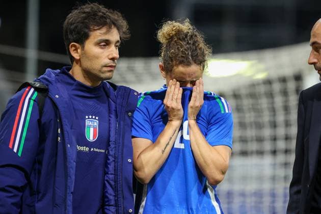 Disappointment of Angelica Soffia after the injury during Italy Women vs Brazil Women, Friendly football match in Parma, Italy, October 28 2025  Copyright: xRobertaxCorradin IPAxSportx xipa-agency.netx xx IPA_67188308 IPA_Agency_IPA67188308