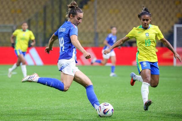 Martina Lenzini and Taina Jose Lopes during Italy Women vs Brazil Women, Friendly football match in Parma, Italy, October 28 2025  Copyright: xRobertaxCorradin IPAxSportx xipa-agency.netx xx IPA_67188332 IPA_Agency_IPA67188332