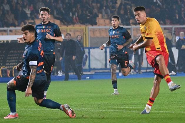 Berisha Medon (Us Lecce) in action during US Lecce vs SSC Napoli, Italian soccer Serie A match in Lecce, Italy, October 28 2025  Copyright: xPasqualexGolia IPAxSportx xipa-agency.netx xx IPA_67188458 IPA_Agency_IPA67188458