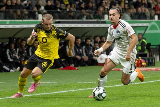 DFB Pokal Eintracht Frankfurt Borussia Dortmund, 28 10 2025 Arthur Theate Eintracht Frankfurt 3 Julian Ryerson Dortmund 26 fighting for the ball,Eintracht Frankfurt Borussia Dortmund, Frankfurt, Deutsche Bank Park, 28 10 2025 Copyright: xBEAUTIFULxSPORTS Gawlikx