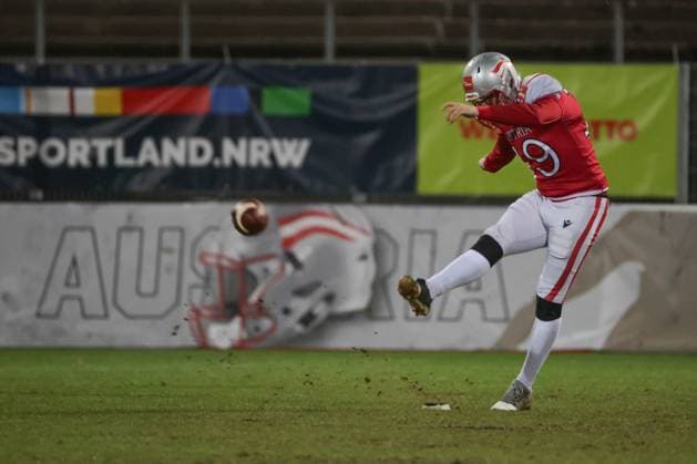 AMERICAN FOOTBALL - IFAF EC, AUT vs FIN KREFELD,GERMANY,28.OCT.25 - AMERICAN FOOTBALL - IFAF European Championship, EM, Europameisterschaft gold medal game, final, Austria vs Finland. Image shows Oskar Herz (AUT).  GEPAxpictures xDavidxBitzan
