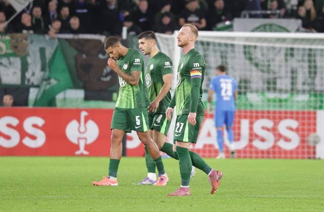 Maximilian Arnold VfL Wolfsburg disappointed Football, Season 2025 2026, Men, Men, DFB Cup, 2nd main round, Volkswagenarena Wolfsburg, VfL Wolfsburg vs Holstein Kiel DFL REGULATIONS PROHIBIT ANY USE OF PHOTOGRAPHS AS IMAGE SEQUENCES AND OR QUASI VIDEO