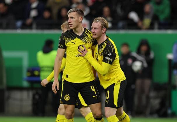 28 10 2025, Football DFB Pokal 2 Round, Eintracht Frankfurt Borussia Dortmund, v l , Goal celebration, celebrate the goal, Nico Schlotterbeck Borussia Dortmund DFL DFB REGULATIONS PROHIBIT ANY USE OF PHOTOGRAPHS AS IMAGE SEQUENCES AND OR QUASI VIDEO xdcx Copyright: HMBxMedia Claus