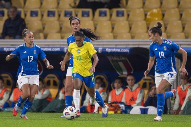Taina Maranhao of Brazil and Oliviero of Italy and Martina Lenzini of Italy during a friendly match between the Brazilian Women s national team, Nationalteam and the Italian National Team held at the Ennio Tardini Stadium in Parma, Italy, this Tuesday, 28. (Photo by Joao Brandino Sports Press Photo) (João Brandino Sports Press Photo SPP) Copyright: xJoãoxBrandino SportsxPressxPhotox Sportspressphoto_SPR52731
