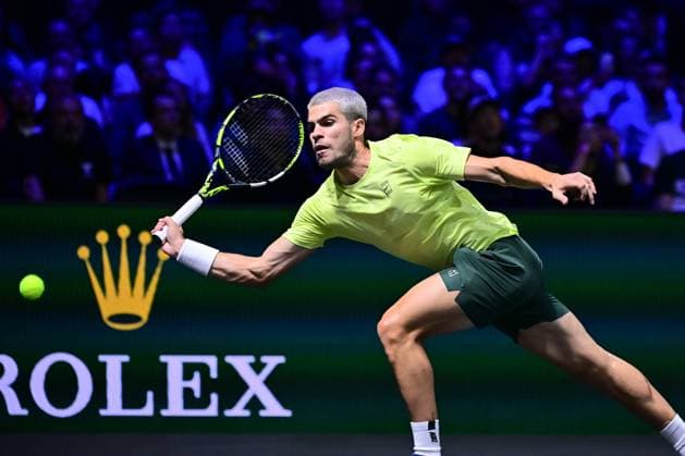 TENNIS : Rolex Paris Masters - Paris - 28 10 2025 Carlos Alcaraz ( Spain ) during the Rolex Paris Masters at Paris La Defense Arena on October 28, 2025 in Nanterre, France. (Photo by Federico Pestellini PSNewz ) ParisFrance  Copyright: xFedericoxPestellinix