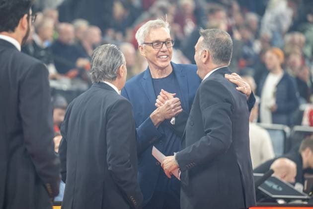 Head coach Gordon Herbert FC Bayern Basketball welcomes his colleagues from Real Madrid, FC Bayern Basketball vs Real Madrid, EuroLeague 7 Matchday, 28 10 2025 Munich Bavaria Germany Copyright: xkolbert-press UlrichxGamelx