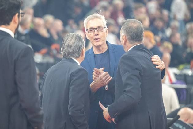 Head coach Gordon Herbert FC Bayern Basketball welcomes his colleagues from Real Madrid, FC Bayern Basketball vs Real Madrid, EuroLeague 7 Matchday, 28 10 2025 Munich Bavaria Germany Copyright: xkolbert-press UlrichxGamelx