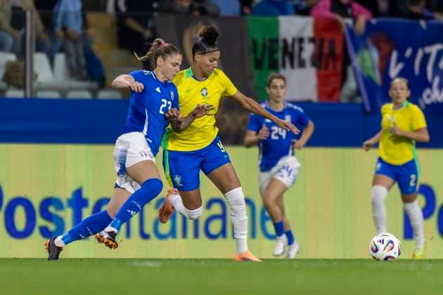 Amanda Gutierres of Brazil and Cecilia Salvai of Italy during a friendly match between the Brazilian Women s national team, Nationalteam and the Italian National Team held at the Ennio Tardini Stadium in Parma, Italy, on Tuesday, 28. (Photo by Will Anacleto Sports Press Photo) imago (Will Anacleto Sports Press Photo SPP) Copyright: xWillxAnacleto SportsxPressxPhotox xSPPx spp-en-WiAnPrPh-SPP_joaobrandon_2810-1667