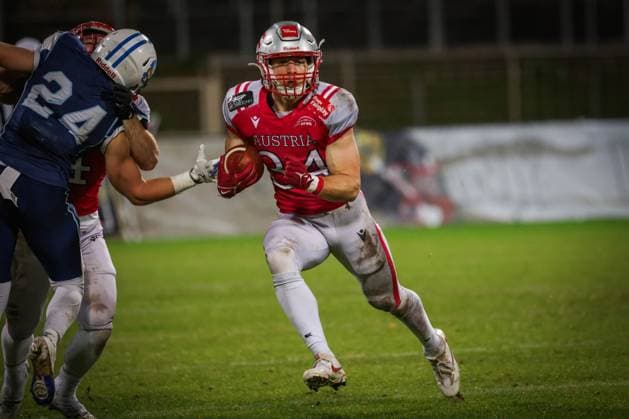 AMERICAN FOOTBALL - IFAF EC, AUT vs FIN KREFELD,GERMANY,28.OCT.25 - AMERICAN FOOTBALL - IFAF European Championship, EM, Europameisterschaft gold medal game, final, Austria vs Finland. Image shows Sandro Platzgummer (AUT).  GEPAxpictures xDavidxBitzan