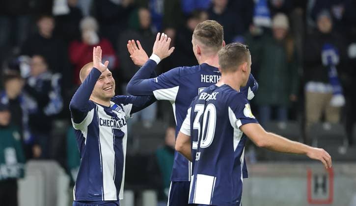 Jon Dagur Thorsteinsson celebrates after 3 0 with Niklas Kolbe, Paul Seguin joy emotion jubilation sport football soccer soccer DFB Pokal 2 round men season 2025 2026 28 10 2025 Hertha BSC Berlin vs SV Elversberg DFL regulations prohibit any use of photographs as image sequences and or quasi video