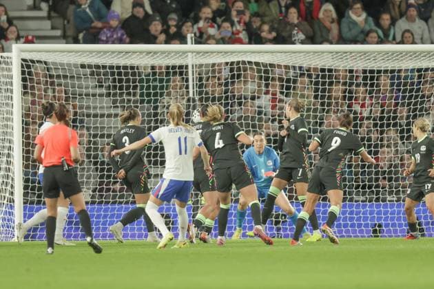 England Women v Australia Women Friendly 28 10 2025. GOAL 1 - 0 Aggie Beever-Jones of England shoots and scores during the Friendly match between England Women and Australia Women at the Pride Park, Derby, England on 28 October 2025. Editorial use only , Copyright: xJezxTighex PSI-23131-0055