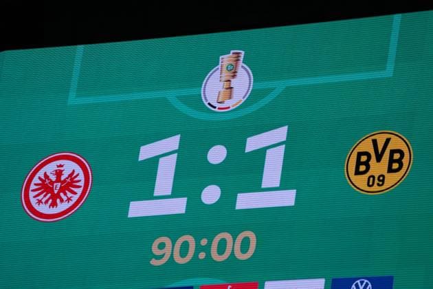 Extra time in Frankfurt Frankfurt 28 10 2025 Eintracht Frankfurt vs Borussia Dortmund, Deutsche Bank Park, 2nd round DFB Cup