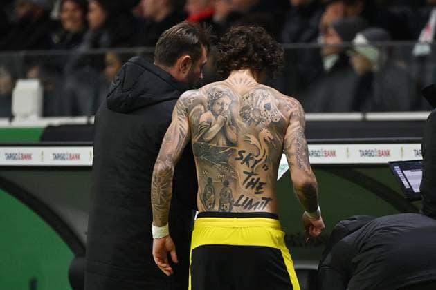 28 10 2025, xjrdrx, Fußball DFB Pokal 2 Runde, Eintracht Frankfurt Borussia Dortmund v l Fabio Silva Borussia Dortmund Tattoos Tattoo DFL DFB REGULATIONS PROHIBIT ANY USE OF PHOTOGRAPHS as IMAGE SEQUENCES and or QUASI VIDEO Frankfurt am Main